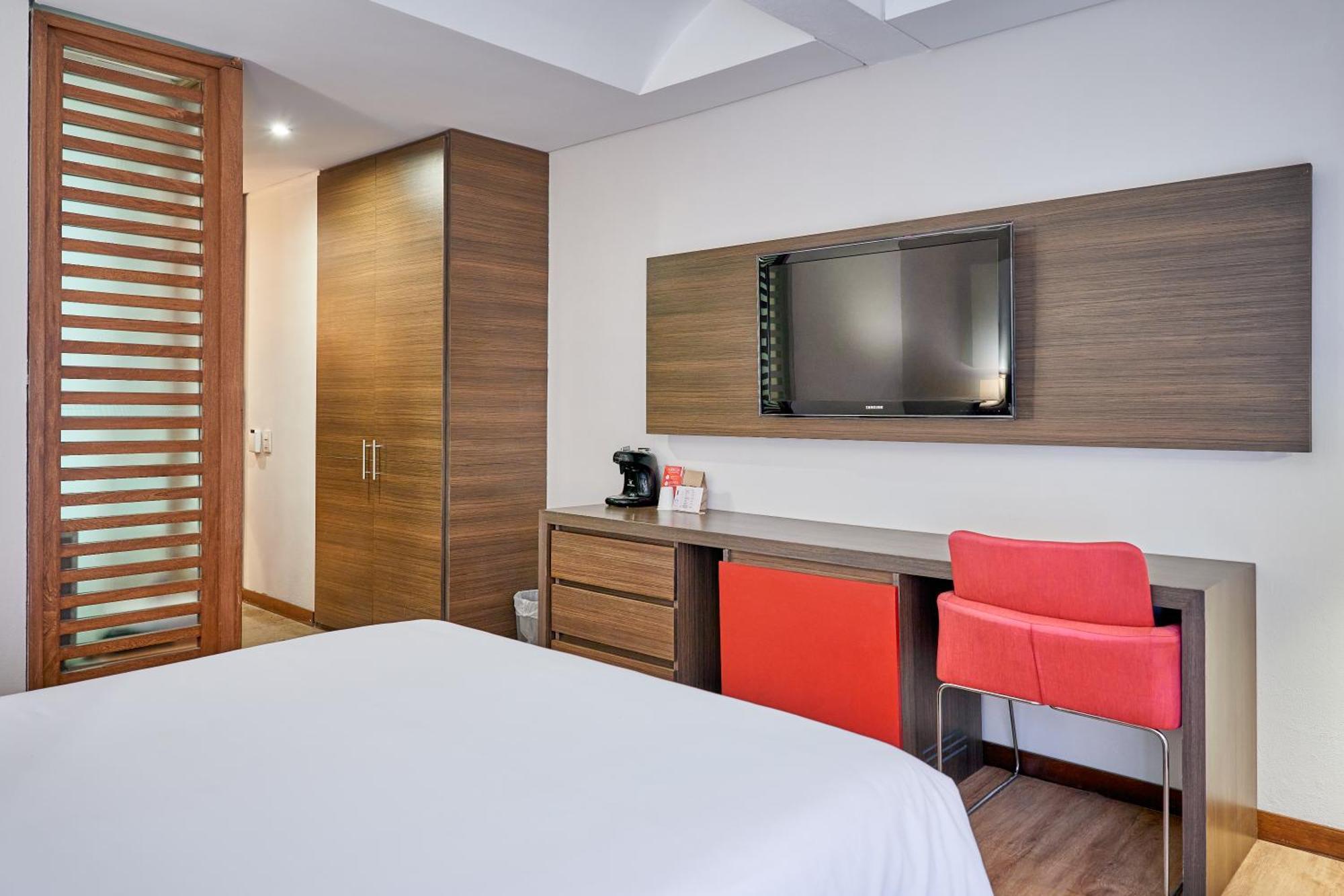 84 Dc Bogota Hotell Eksteriør bilde