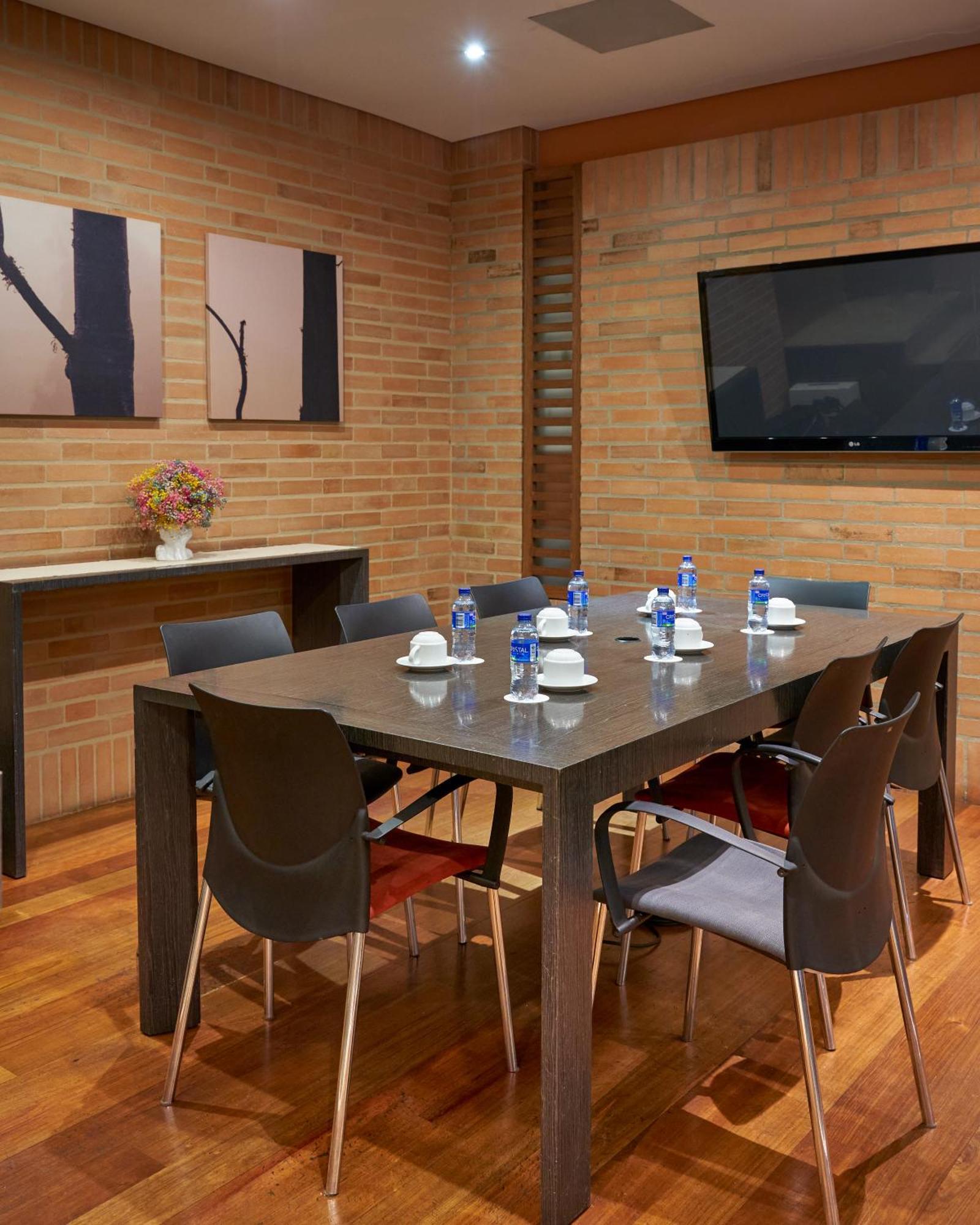 84 Dc Bogota Hotell Eksteriør bilde